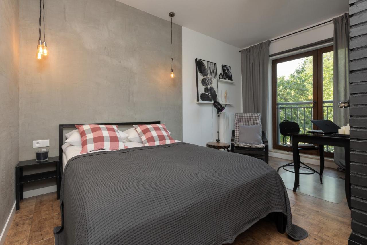 Stylish & Trendy 1 Bedroom Apartment Wola With Parking By Renters 华沙 外观 照片