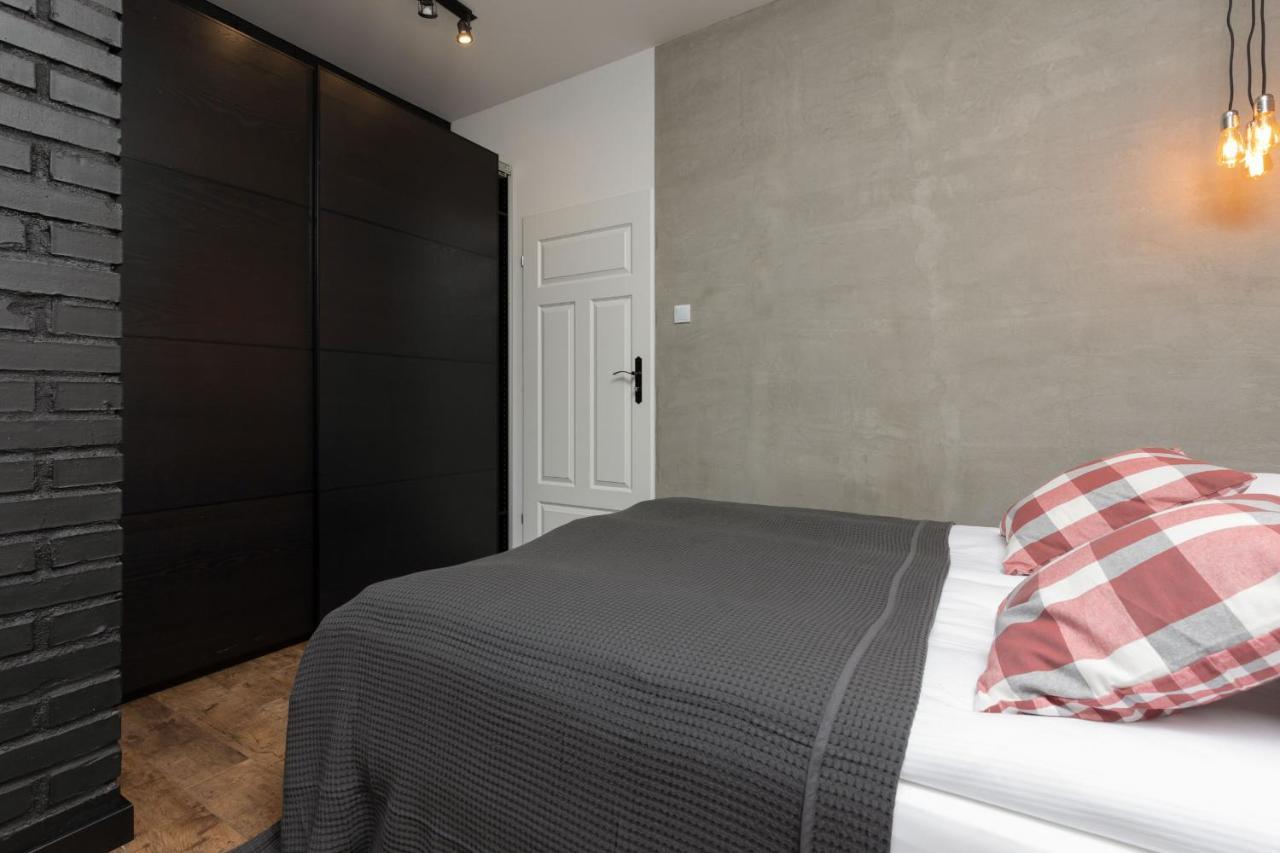 Stylish & Trendy 1 Bedroom Apartment Wola With Parking By Renters 华沙 外观 照片