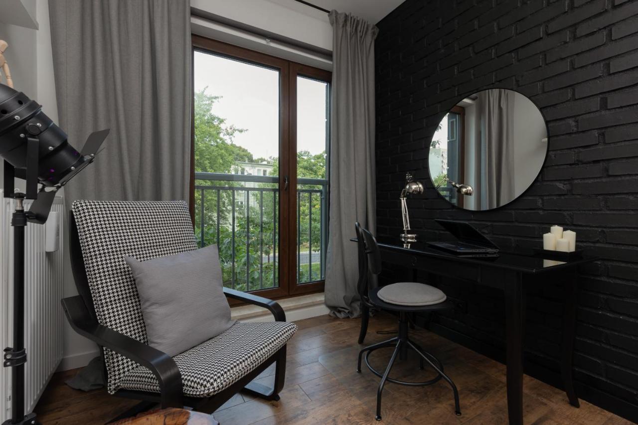 Stylish & Trendy 1 Bedroom Apartment Wola With Parking By Renters 华沙 外观 照片